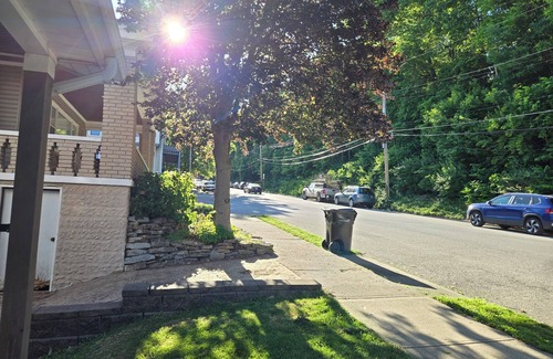 Mount Adams Apartment | Stand Alone Studio, Free Off Street Parking, Walkable 2 Downtown, Beautiful Area