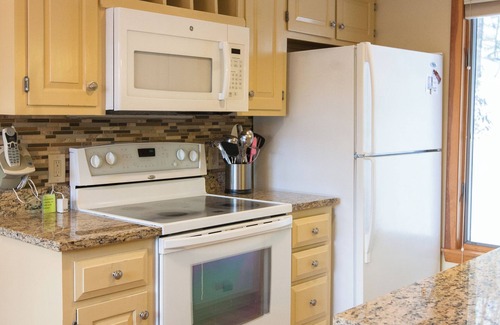 Grantham House | Standalone Townhouse