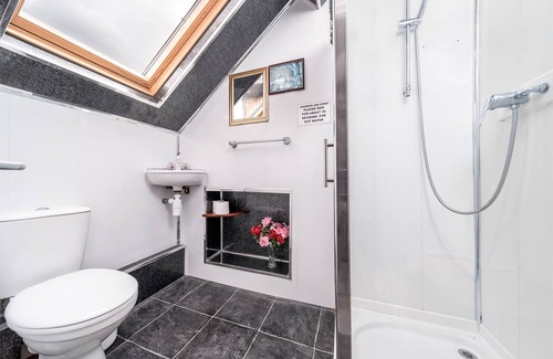 West Cliff Hotel | Standard Double and Bunk Bed, Ensuite