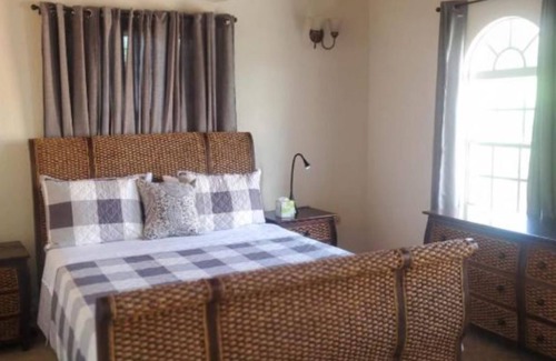 Dickenson Bay Apartment | Standard Double Deluxe