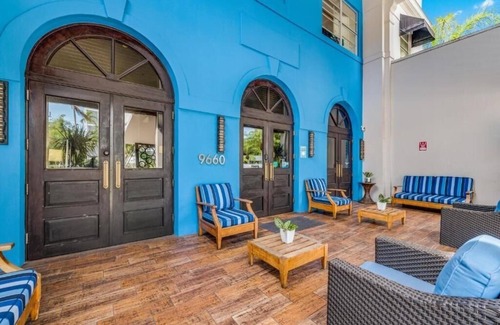 Bay Harbor Islands Apartment | Standard King Room Near Pura Vida MIA