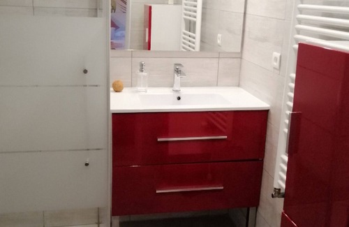 Figanieres House | Standard Room - Bougainvillea