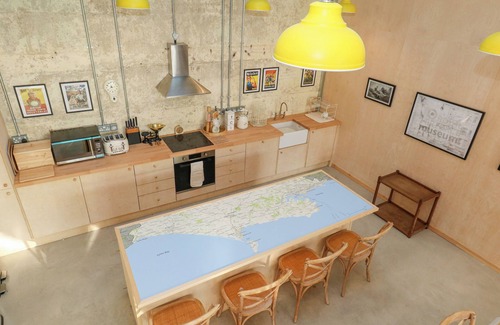 Holworth Cottage | STANDBY GENERATOR BUNKER, pet friendly, with open fire in Weymouth