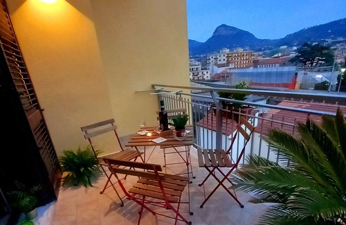 Sant'Agnello Apartment | StandbyMe - central and cozy with balcony
