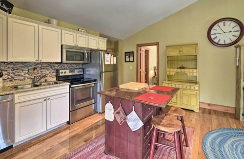 Standish Apartment | Standish Apartment w/Deck - 2 Mi to Sebago Lake!
