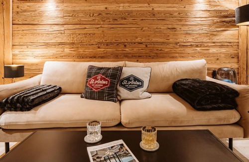 Sankt Anton am Arlberg Apartment | StAnton Vibes Deluxe Apartment