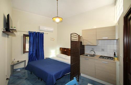 Marina di Caronia Apartment | Stanza del pescatore - casa rustica sul lungomare