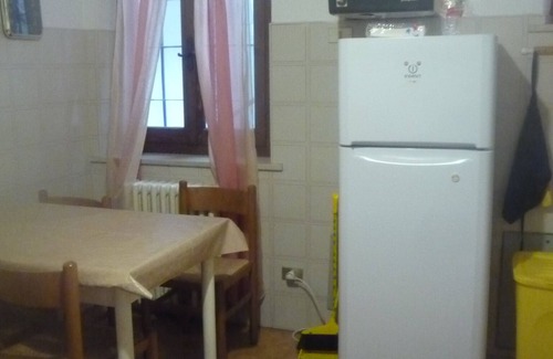 Oltretorrente Apartment | Stanza spaziosa e luminosa nel centro storico di Parma