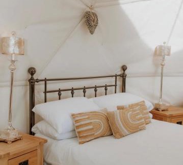 Cuddesdon Other | Star gazing Dome 1 MERCURY with cozy log burner