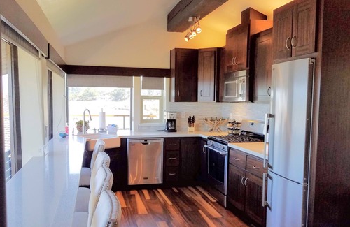 Fort Bragg Cottage | Star House Lodge - Ocean Front Timbered Lodge