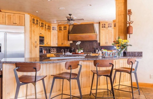 Elk Crossing House | Star Mountain Lodge💎23 Guests🏔️Grotto Waterfall🌊Theater🍿Game room🧖‍♀️Spa