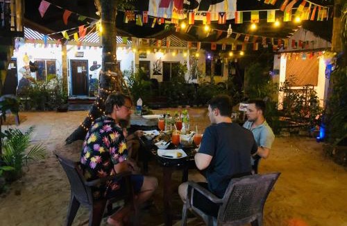 Pottuvil Division 2 Hotel | Star Rest Surf Camp Arugambay