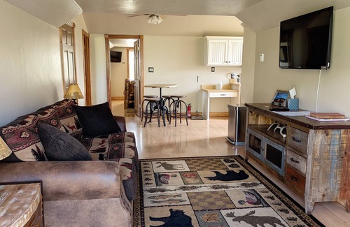 Bedford House | Star Valley Lodge - Welcome to Yellowstone 1890