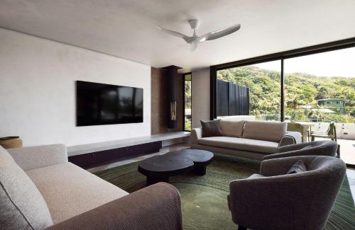 Byron Bay House | Starfall - designer retreat moments from the beach
