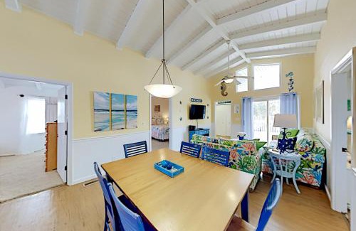 Ocean Isle Beach House | Starfish Cottage