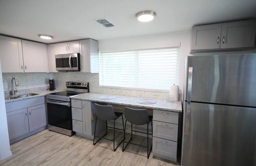 Englewood Apartment | Starfish Room Manasota Delux Villas