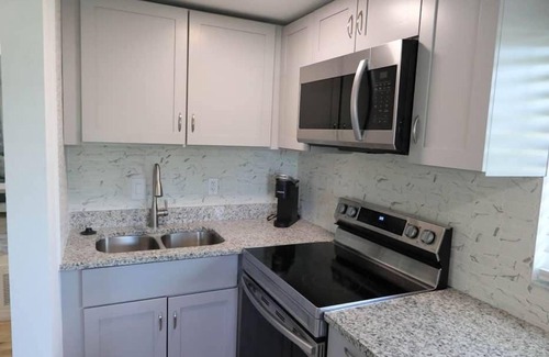 Englewood Apartment | Starfish Room Manasota Delux Villas