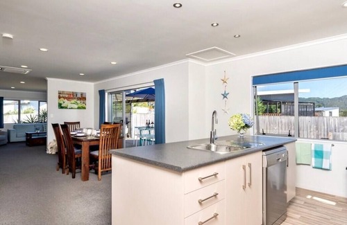Mangawhai Heads House | Starfish Sanctuary - Mangawhai Holiday Home