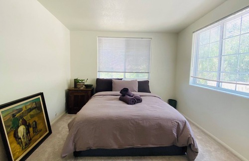 Simi Valley House | Stargaze on our Hillside home in the Valley. Close to Nature Trails and Wildlife