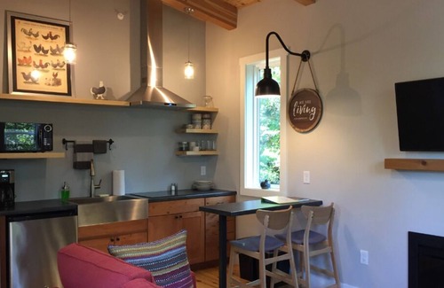Weaverville Cabin | Stargazer at Farmside Village - No Pet Fees