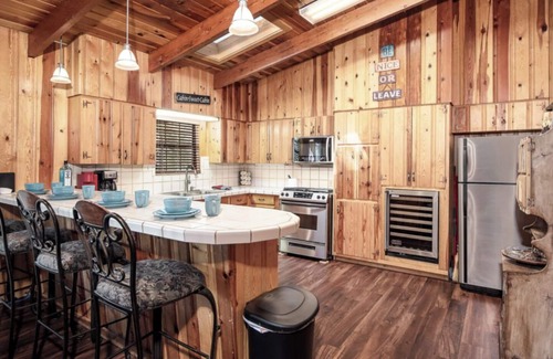 Ruidoso Cabin | Stargazer - Beautiful Cabin - Huge covered decks, hot tub, wildlife