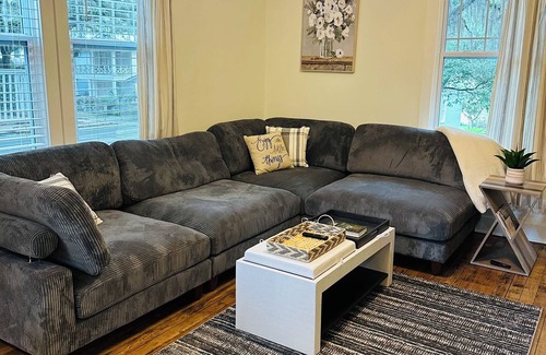 Midtown Apartment | Starland Area gem! Marvelous 2-bedroom apartment in Savannah