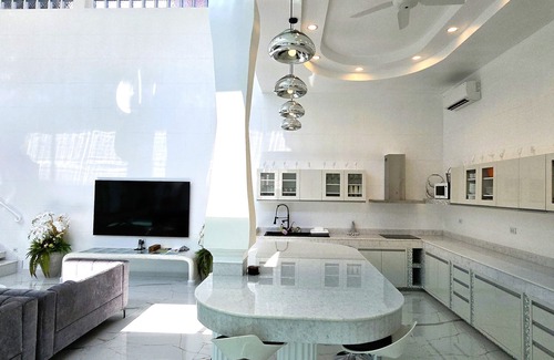 South Pattaya Villa | STARLAND Luxury Pool Villa Pattaya Walking Street