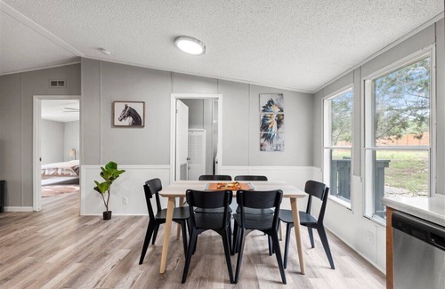 Canyon Lake Cabin | Starlight Horizon