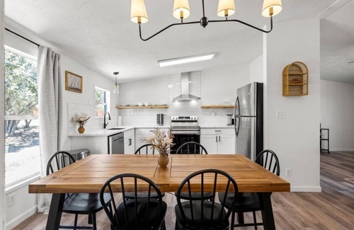 Canyon Lake Cabin | Starlight Horizon