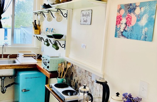 Arcata Apartment | Starlight Studio in Arcata with Kitchenette, fenced yard, WIFI, & full bathroom