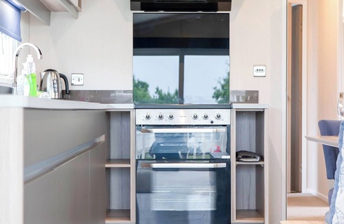 Prestonpans Apartment | Starlink WIFI - Havan Caravan Park
