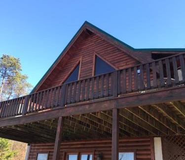 Rileyville House | Starlit view log cabin