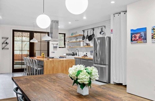 Bushwick Apartment | Starr Place I by RoveTravel | 2BR Duplex w/Patio