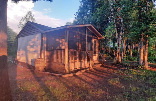 Wollaston Cottage | Starry Lake Dark Sky Oasis- Glorious Forest Retreat w/Private Lake and Trails