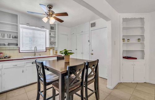 Mountain 1st Avenue Apartment | Starry Southwest Retreat | Near Downtown & UofA