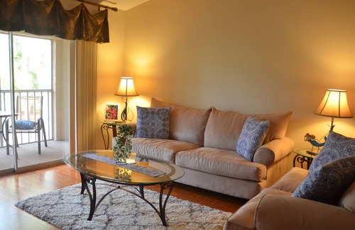 Kings Lake Condo | START PLANNING YOUR WINTER ESCAPE! Greenfield Village…walk to shops!