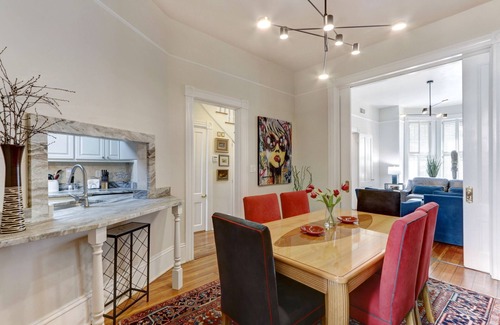 Historic District - North House | State St Victorian - 2 car Garage-steps to Broughton-Pets welcome