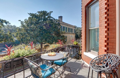 Historic District - North House | State St Victorian - 2 car Garage-steps to Broughton-Pets welcome