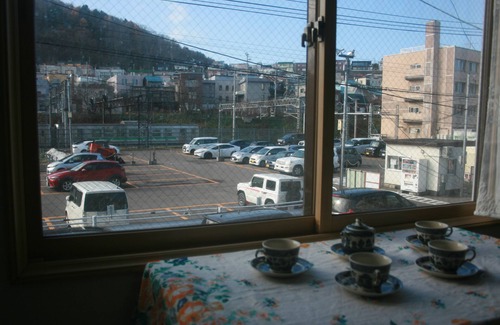 Otaru Apartment | Station Chikka! Let's go to see the golden fish, the privately owned goldfish.