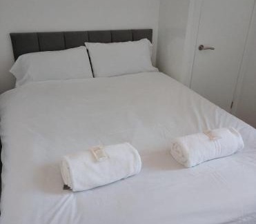 Scunthorpe Apartment | Station House One Bedroom Aparthotel - free parking!