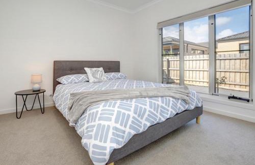 Capel Sound House | Staughton Sounds