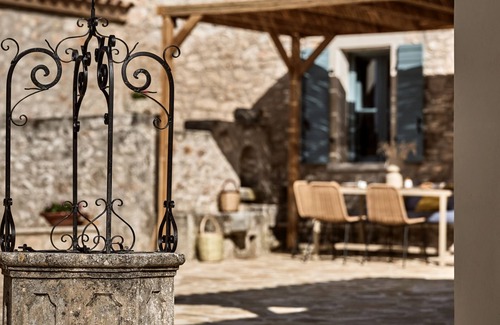 Agia Marina Cottage | Stavlos Residence