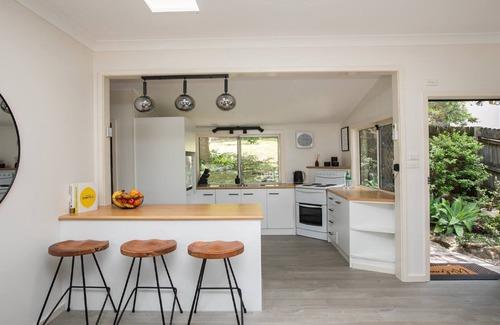 Pearl Beach House | Stay 7, pay 5 these school holidays-w/Trampoline