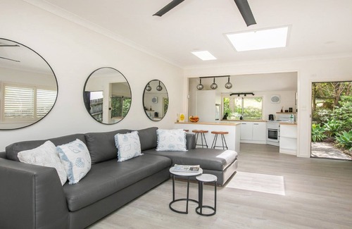Pearl Beach House | Stay 7, pay 5 these school holidays-w/Trampoline