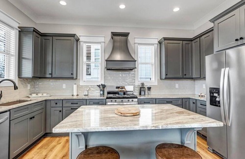 Guntersville Cottage | Stay and Play at Gunter's Landing Golf Course