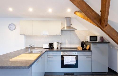 Till-Moyland Apartment | Stay and Work Apartment - 8 single beds - Garage