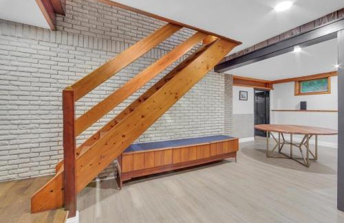 Sparta Township Villa | Stay at Chalet 11