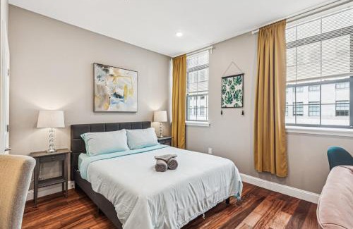 Logan Square Apartment | Stay at Luna on Callowhill