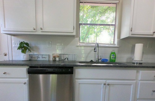 New Castle House | Stay at Old Farm - Remodeled & 14 min to DT