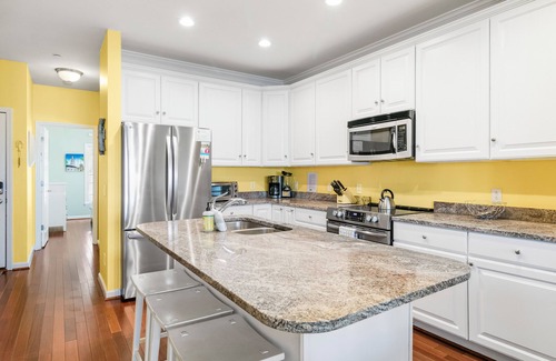 Waters Edge House | Stay at Sail Away - Riverfront Views
